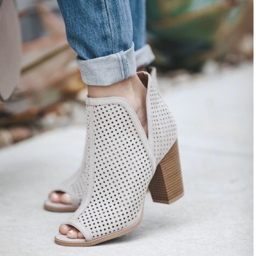 3XS HP Peeptoe perforated Bootie - Picture 3 of 8